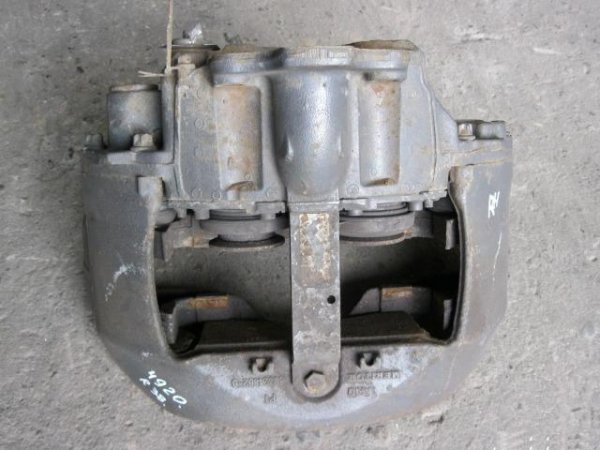 Суппорт тормозной прав. Renault DXI