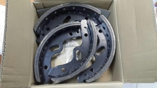 Колодки тормозные 04494-37021