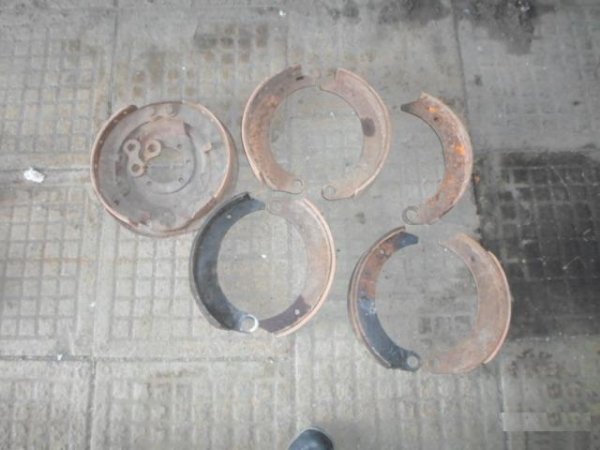 Тормозные колодки и ресоры на газ 52-53