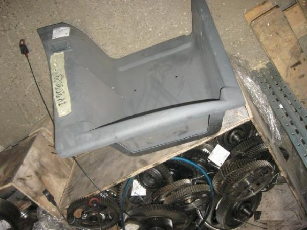 Подножка правая нижняя iveco eurotech 240