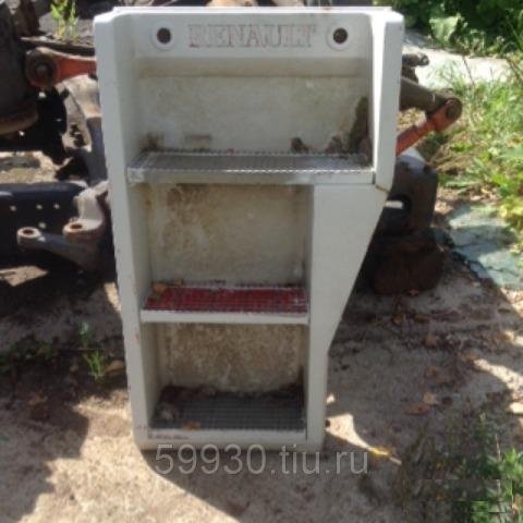 Корпус подножки правой 5000936143 / Renault