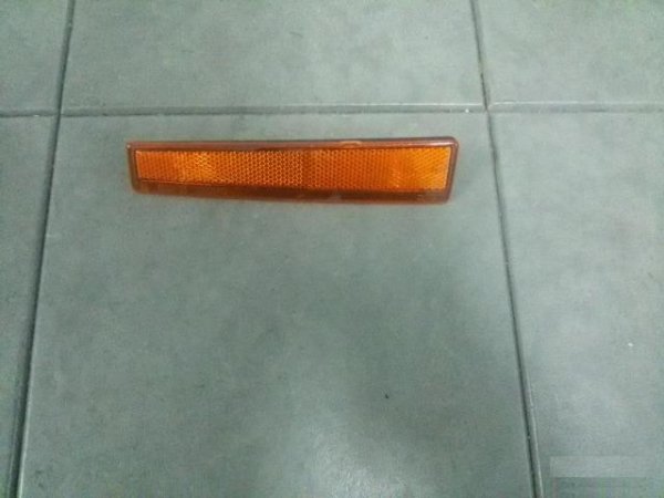 Катафот в подножку левый Fuso Canter MK485633