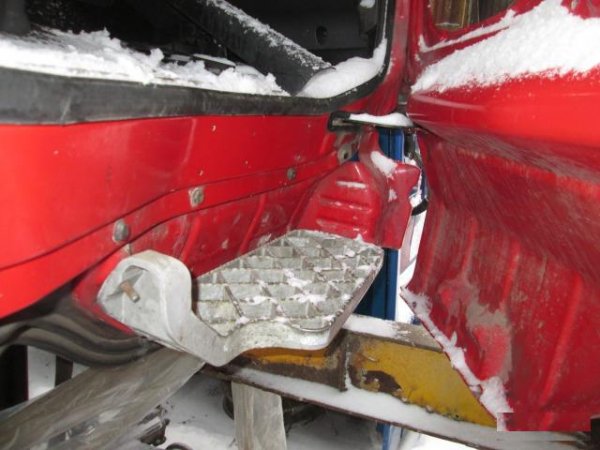 Подножка R Scania 4