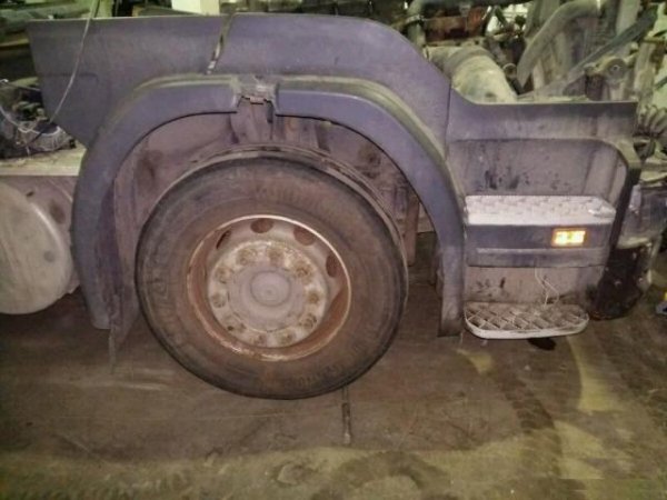 Подножка правая 1854228 Скания R420