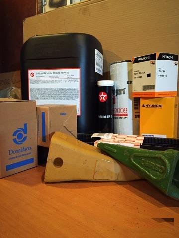 Запчасти Hitachi, Hyundai, Komatsu, Cat, Shantui