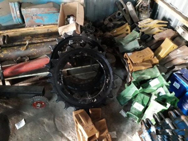 Звездочка 81EM-10013 для Hyundai R210Lc-7R220LC-9