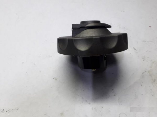 Крышка топливного бака 31N4-02120 hyundai R210LC-7