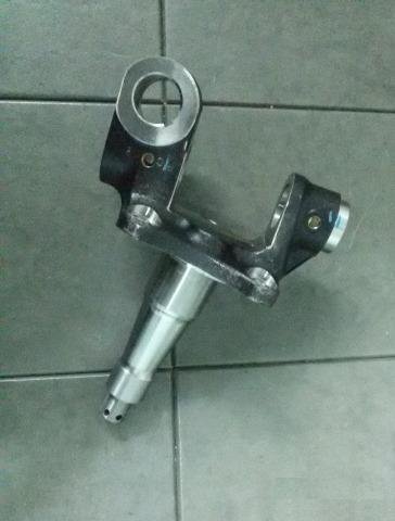 Кулак поворотный левый Hyundai HD78 567145K300