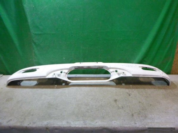 212444 DAF XF передний бампер 1825008 2012г