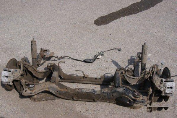 Вольво S80 задний подрамник