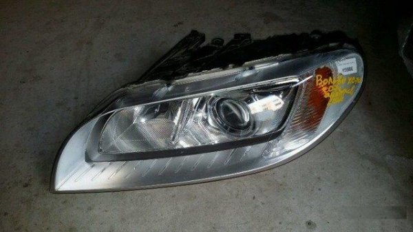 Volvo XC70 фара
